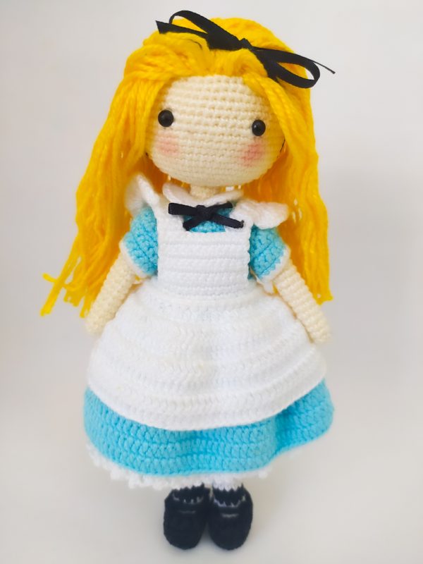 Alice-no-país-das-maravilhas-amigurumi