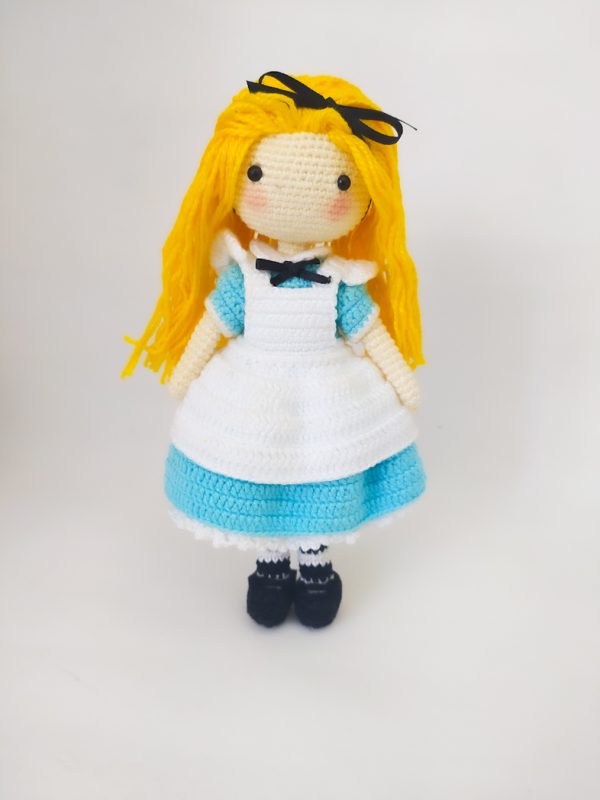 Alice-no-país-das-maravilhas-amigurumi