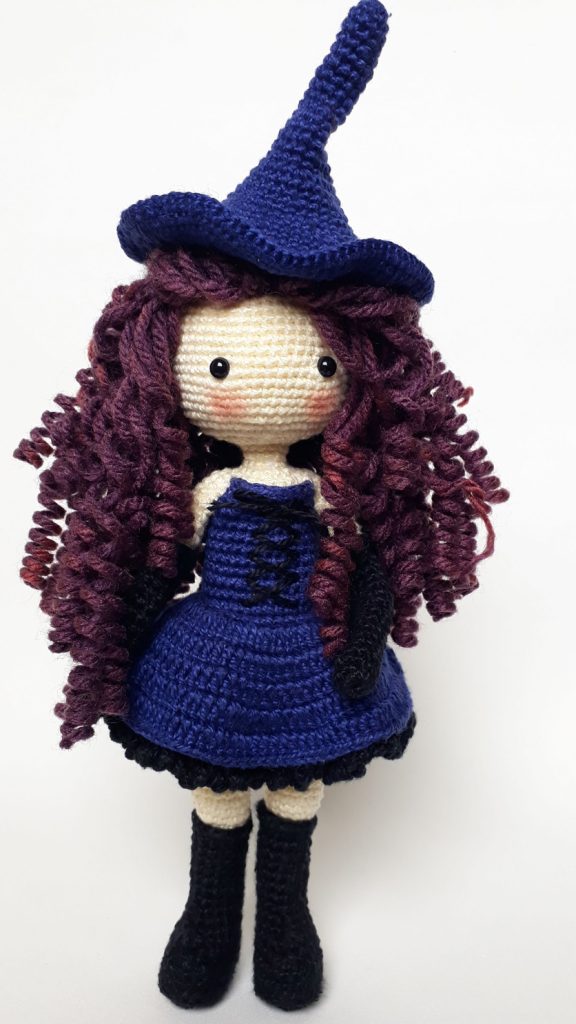 Bonecas bruxas amigurumi Cerridwen e Morgana